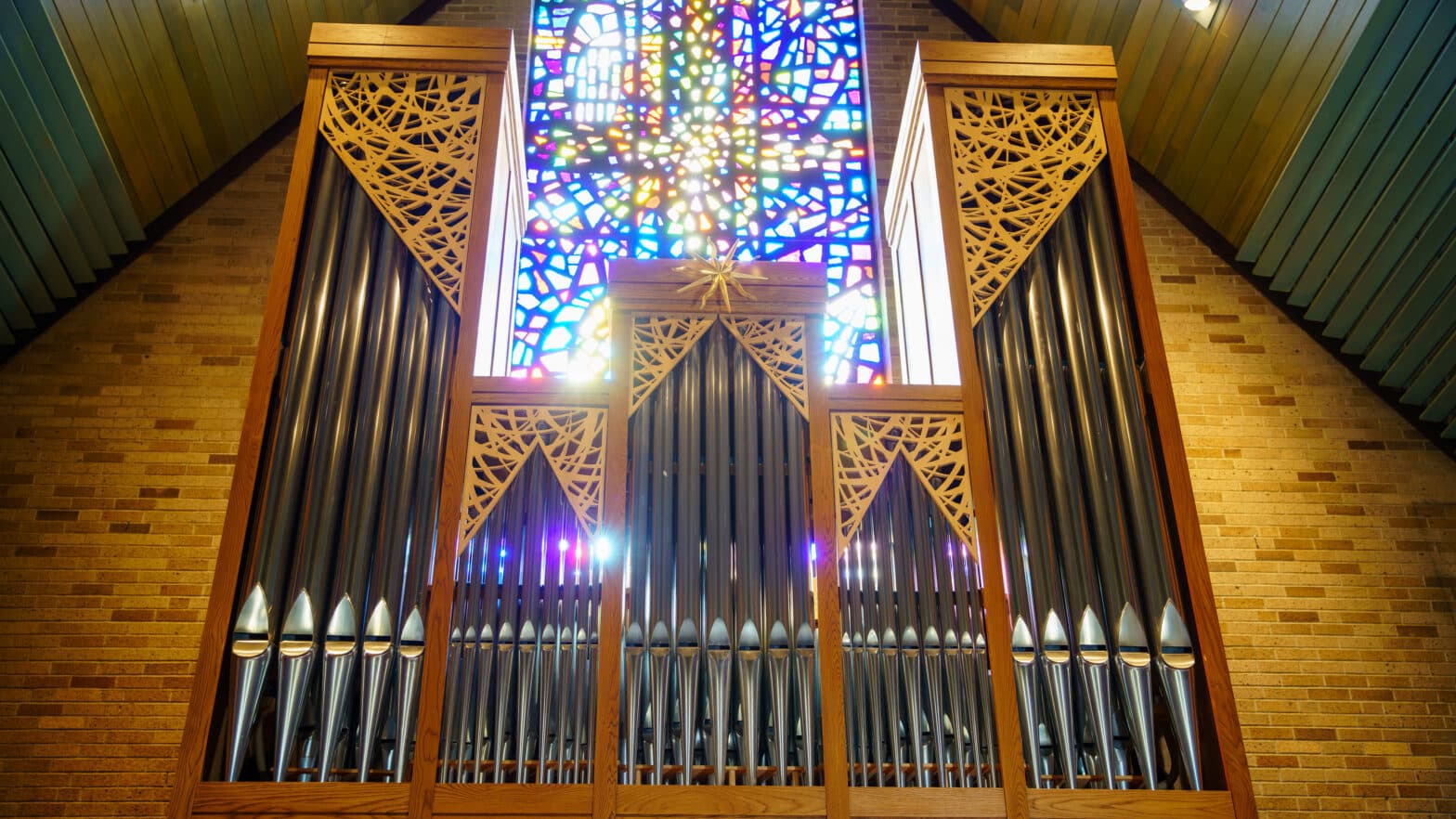 For Sale : Wilhelm Tracker Pipe Organ (2002) 23 Ranks